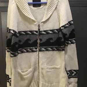 NWOT Aritzia TNA long lambswool cowichan sweater